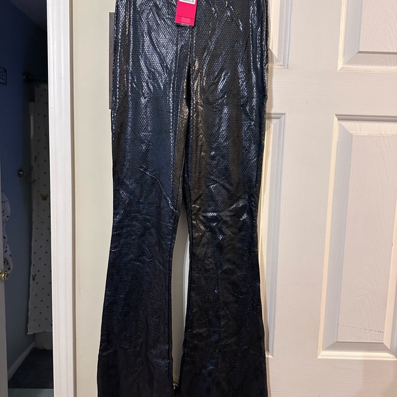 Commando Pants - ⭐️ NWT ⭐️ Commando Faux LeatherSnakeSkin Print Navy Flare Leggings